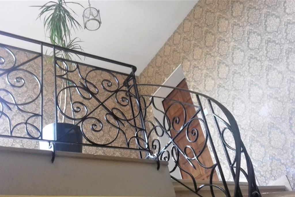 Spacieux Appartement Proche Centre Et Piscine Кондом Экстерьер фото
